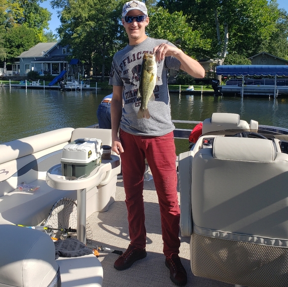 Meet your Posher, Ben - Picture 2 of 2